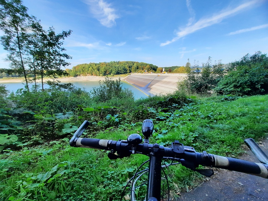 Blick auf den leeren Hennesee im September 2020