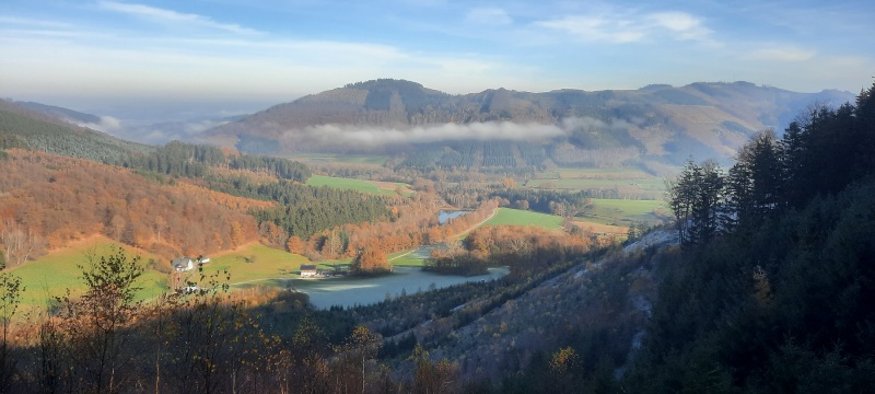 Blick vom Beerenberg über das Wennetal zum Braberg